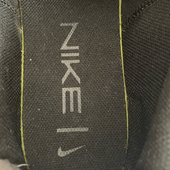 Men’s Nike Air Zoom Vomero - black, never worn - Picture 4 of 6